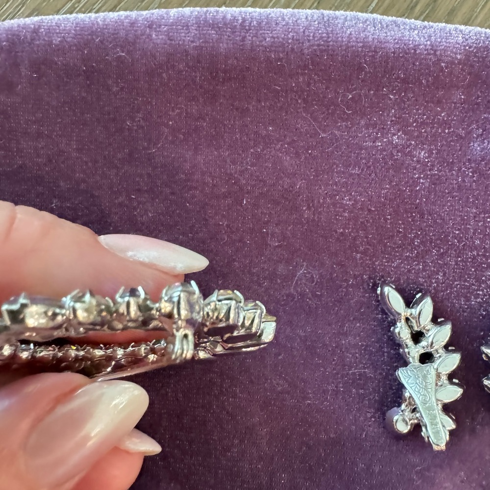 B David Brooch and Earring Set - Picture 7 of 8